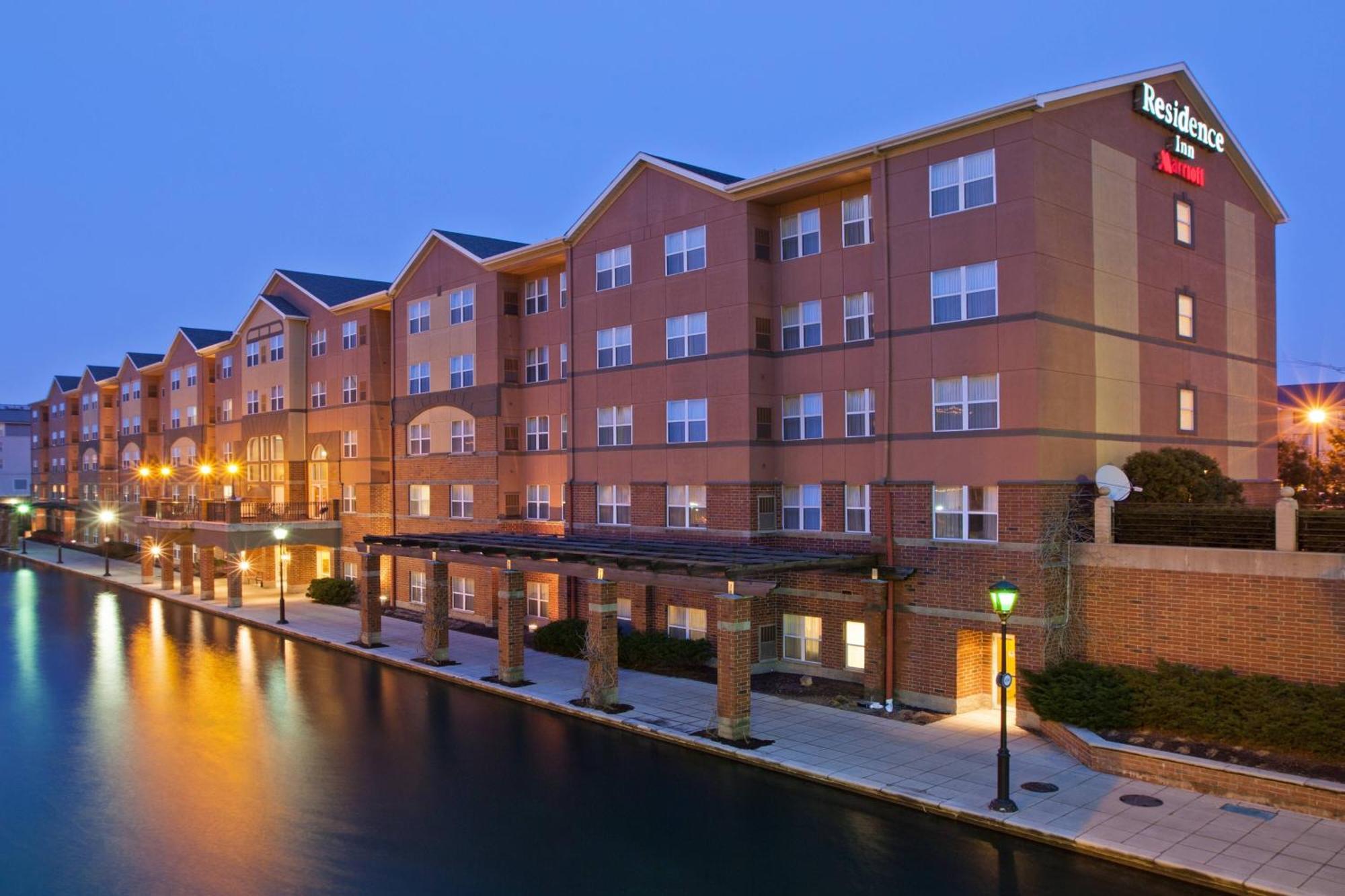 Residence Inn Indianapolis Downtown On The Canal Felszereltség fotó